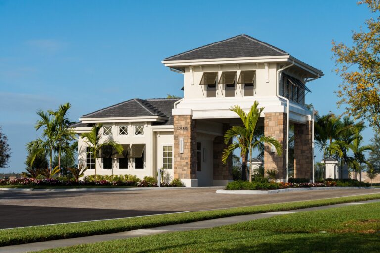 Heatherwood Construction Completes  New Gatehouse and Entry Gates at WildBlue